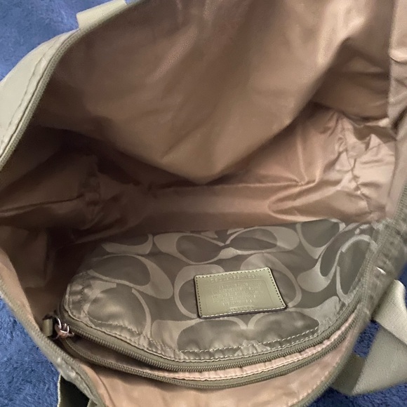 Coach signature C with matching additional bags. - Picture 10 of 10